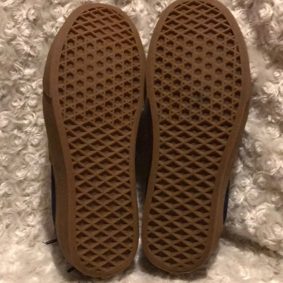 VANS - Picture 3 of 5